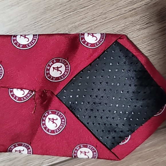 Alabama Crimson Tide MENS Tie - Picture 7 of 8
